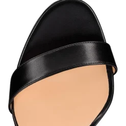 Christian Louboutin Loubi Queen